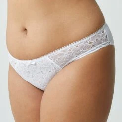 Slip Star White Luccia 6 Slip Star White Luccia -Bestform Lingerie Soldes Magasin BL02409 016 WEB 1 759188a8 7cf2 4183 be5d 5e27126f2e8c